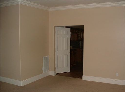 4th image of 1209 E Josephine St