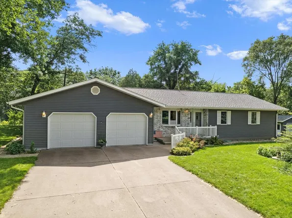 7437 North Street, Sauk City, WI 53583