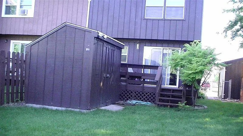 3 bed, 1.5 bath, 1416 sqft, $2,090 — Photo 4
