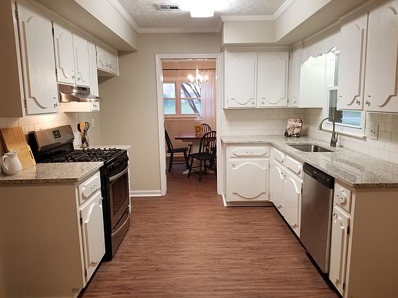 5th image of 517 Carol Villa Dr