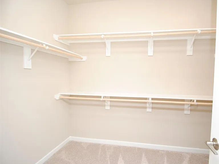 8326 Oakland Heights Ln — Photo 24