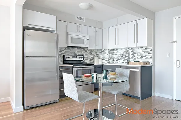 Rented by Modern Spaces | media 4