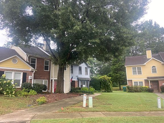 3rd image of 217 Triple Oaks Dr