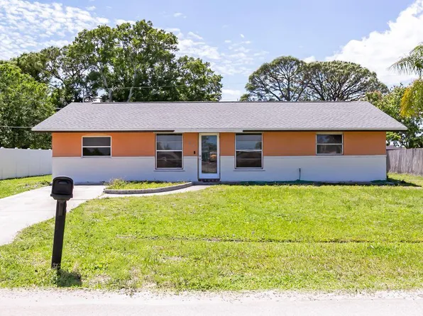 734 SE Arton Lane, Port St Lucie, FL 34983