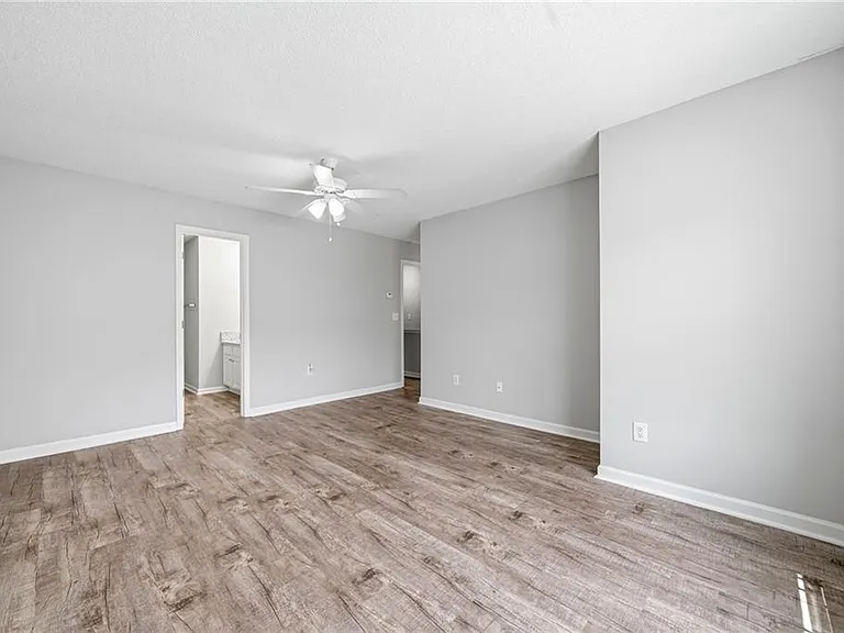 5682 Lawley Dr — Photo 22