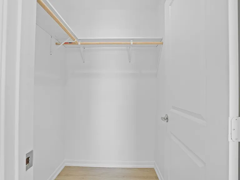 Highland Pacifica Apartments — Photo 12