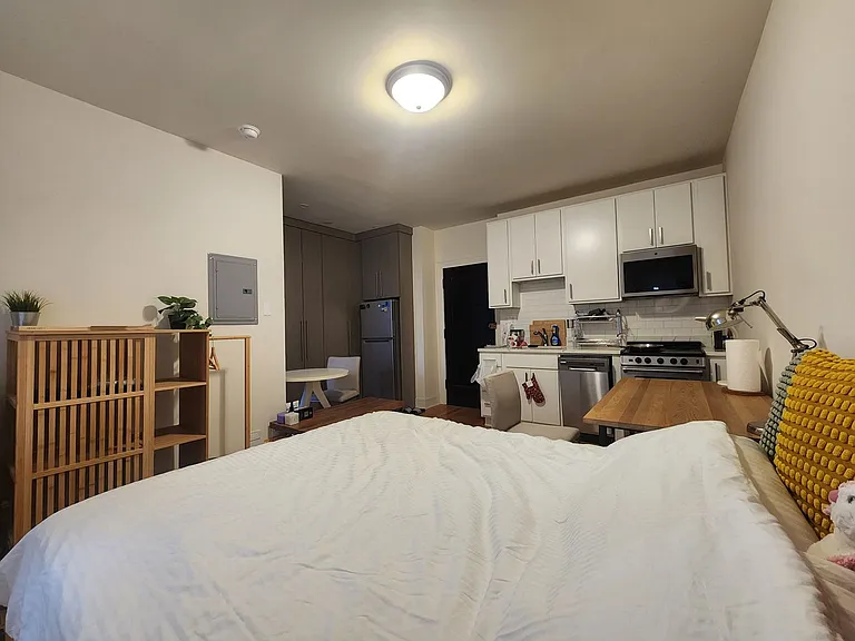 4325 N. Dayton St — Photo 10
