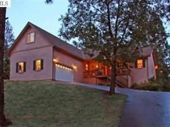 16931 Oscar Dr, Grass Valley, CA 95949