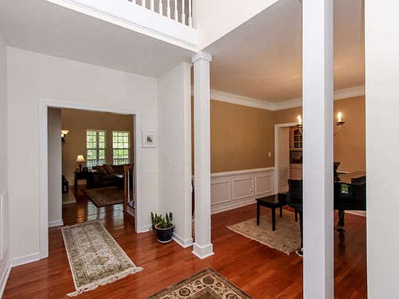 3rd image of 2086 Wythe Dr