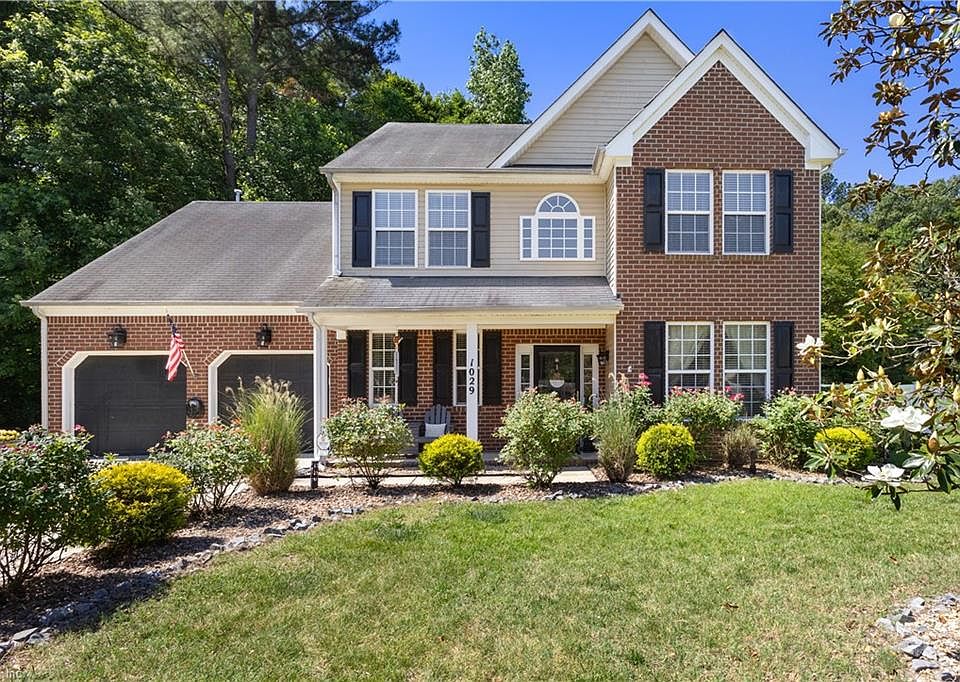 1st image of 1029 English Oak Dr