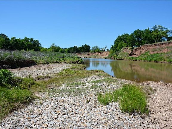 2nd image of 460 County Road 412