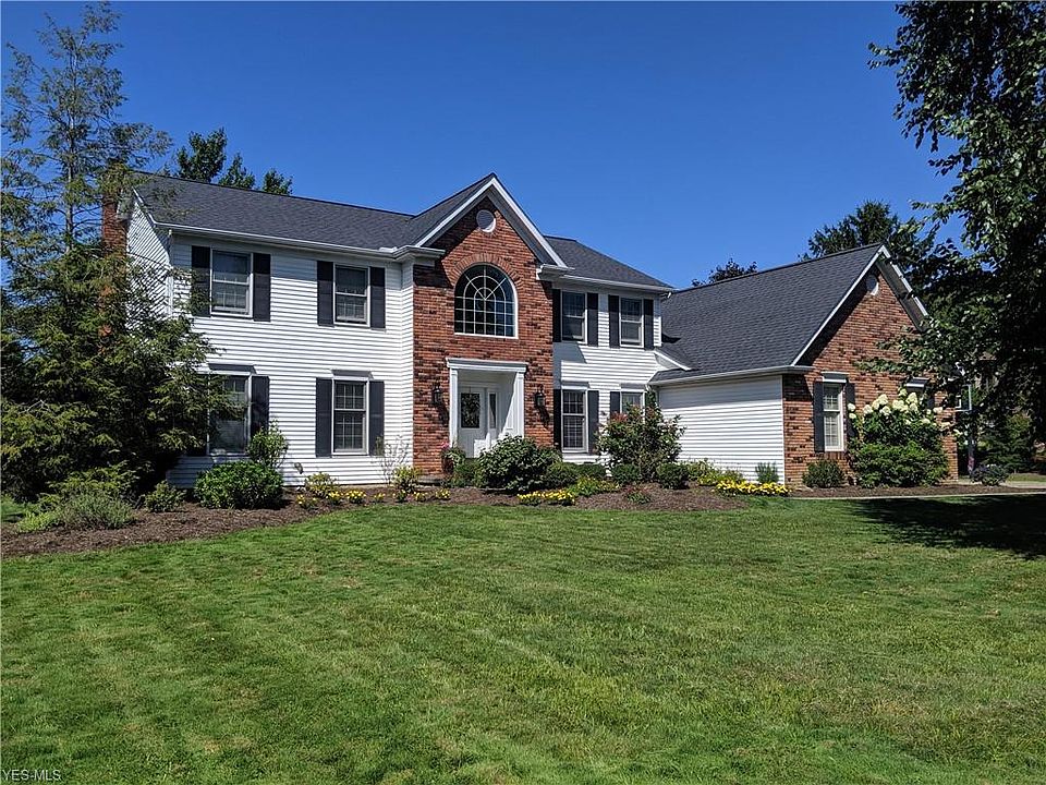1st image of 592 Clinton Ln