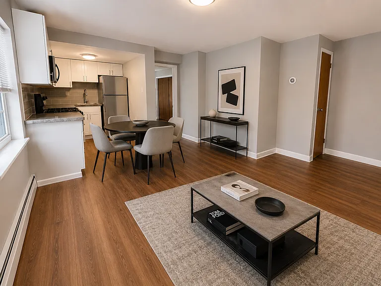 101 S Chestnut St — Photo 1