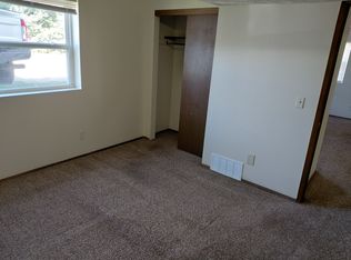 3121 Belmont St APT D, Hutchinson, KS 67502