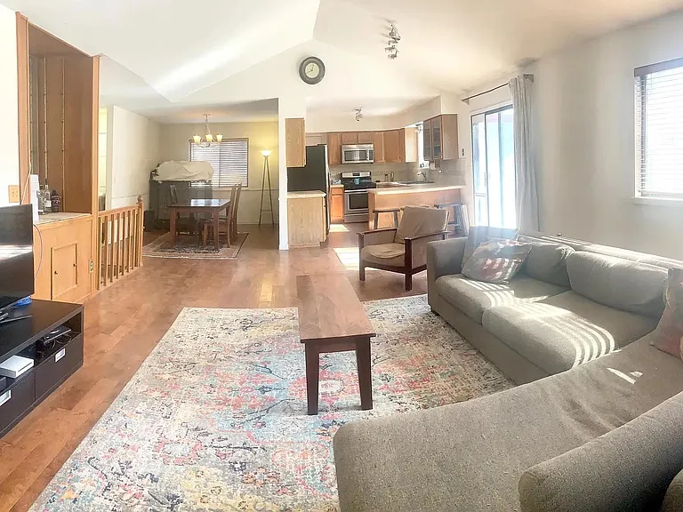 1451 S Dahlia St — Photo 2