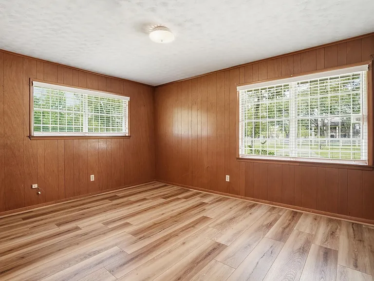 10240 Post Oak Dr — Photo 29