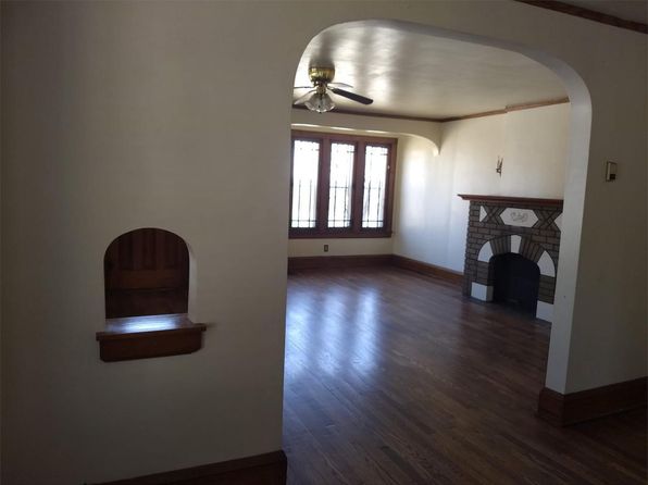 94 W State St, Barberton, OH 44203 – 2-bedroom rental in Barberton