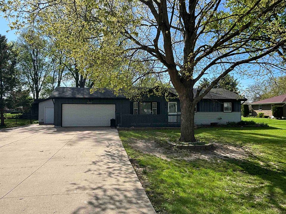 1st image of 14868 Lang Dr