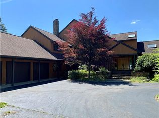 3495 Moon Rd, Jamestown, NY 14701