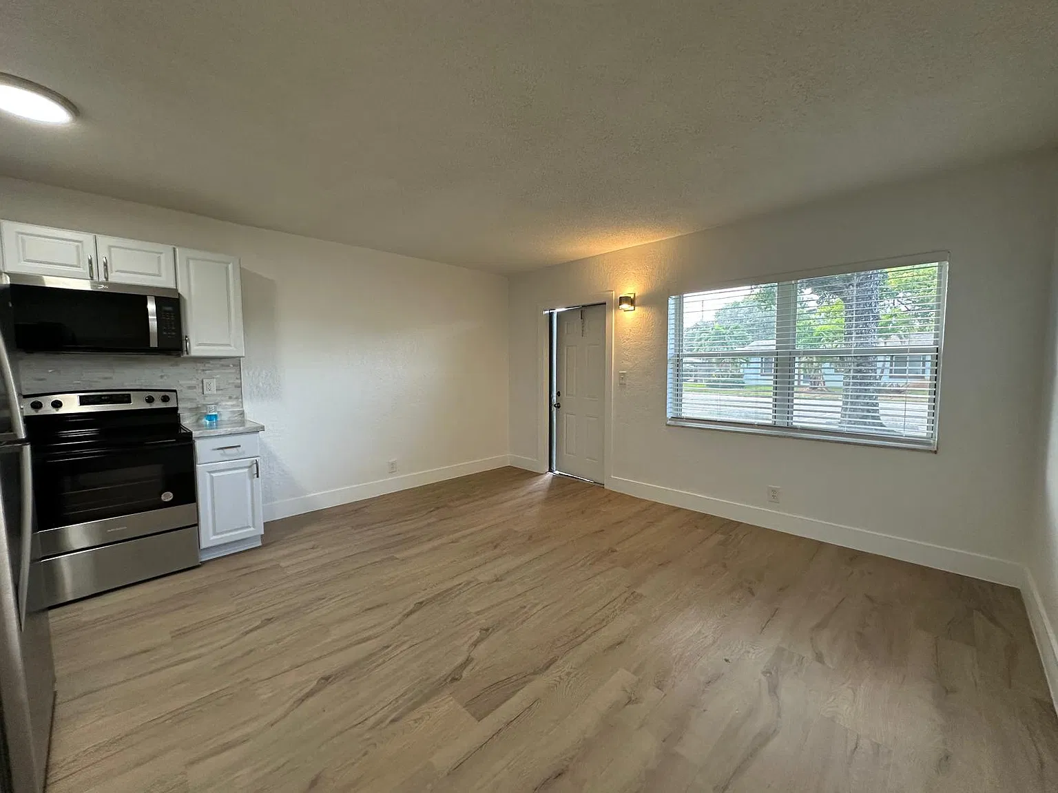 1 bed, 650 sqft, $1,595 — Photo 3