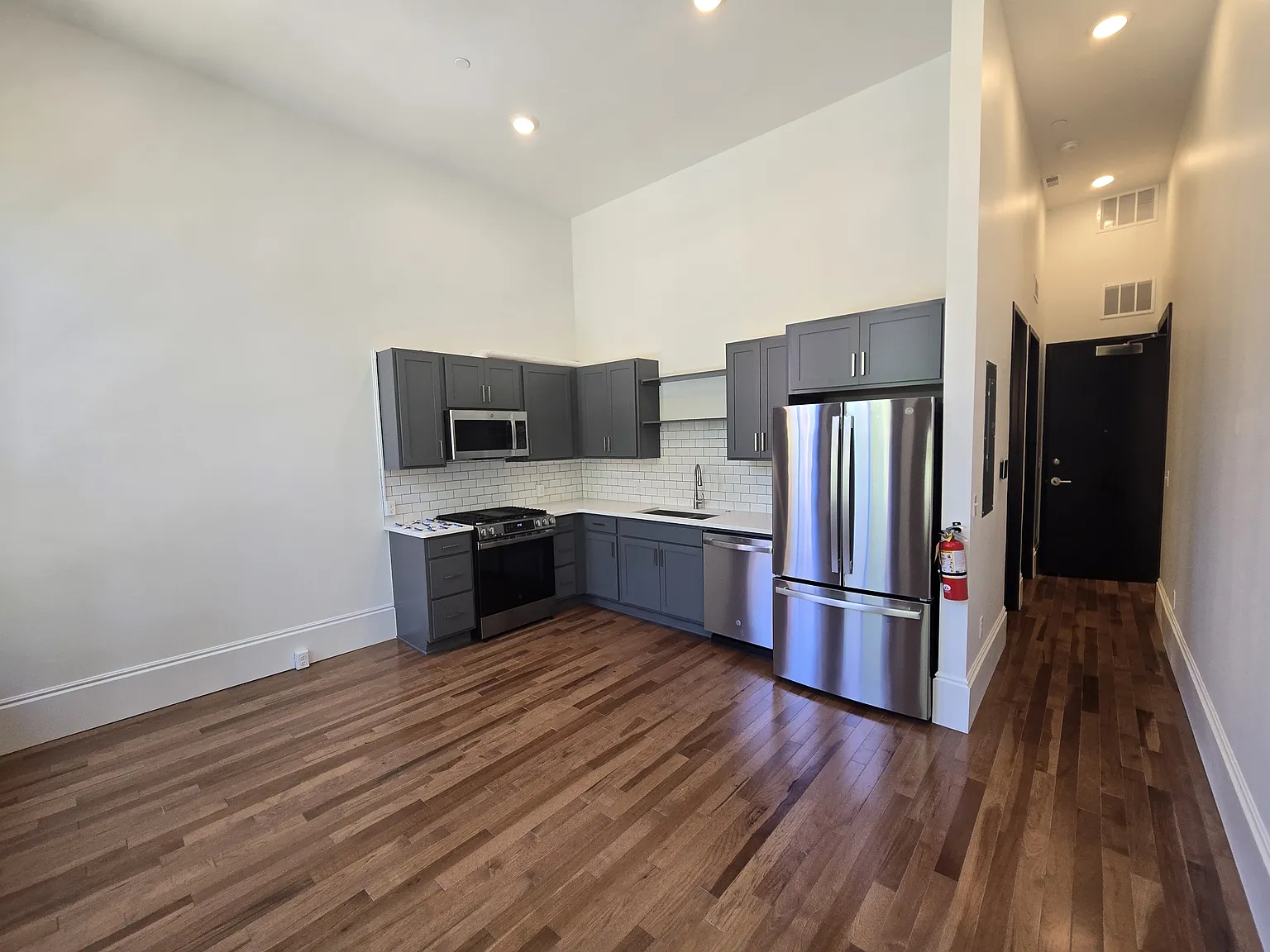 1 bed, 506 sqft, $1,400 — Photo 3
