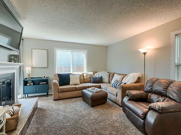 C Living Room 1 (3).jpg