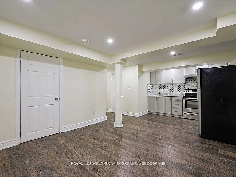 5955 Leeside Cres #BASEMENT — Photo 12