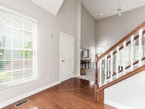 3rd image of 8040 Hillingdon Dr