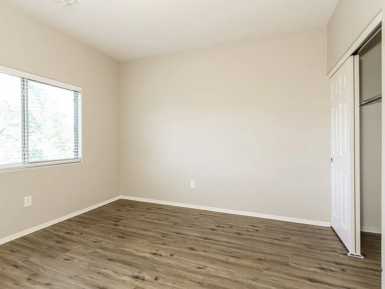 476 E Placita Rejilla — Photo 14