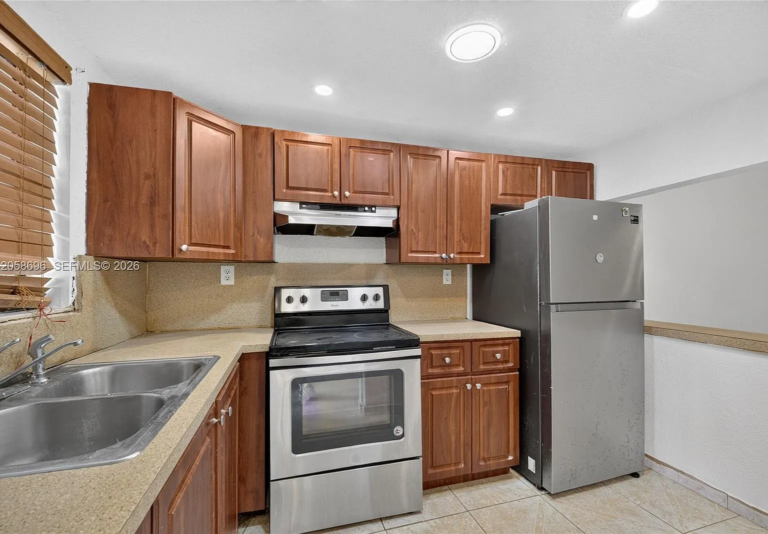 6001 Shakerwood Cir — Photo 3