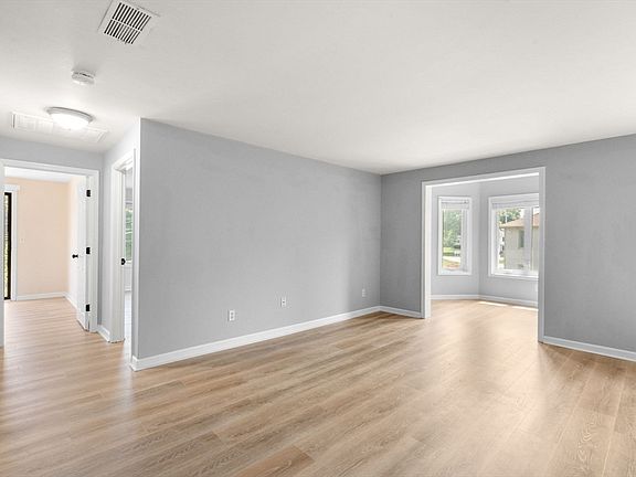 4th image of 108 Norton Ave APT 22
