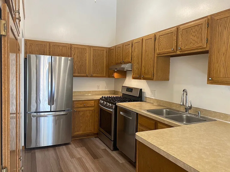 8551 Xenium Ln N — Photo 6