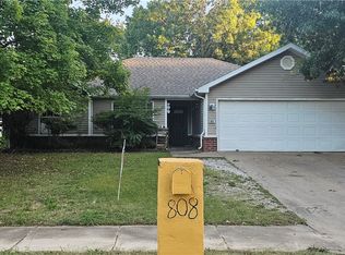 808 E Olrich St, Rogers, AR 72756