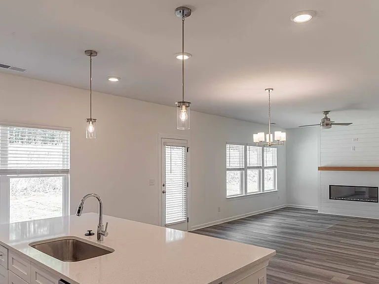 3318 Pepperpike Ct — Photo 8