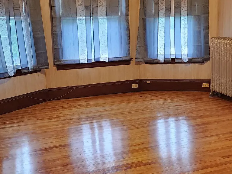 260 Walton St #2 — Photo 10