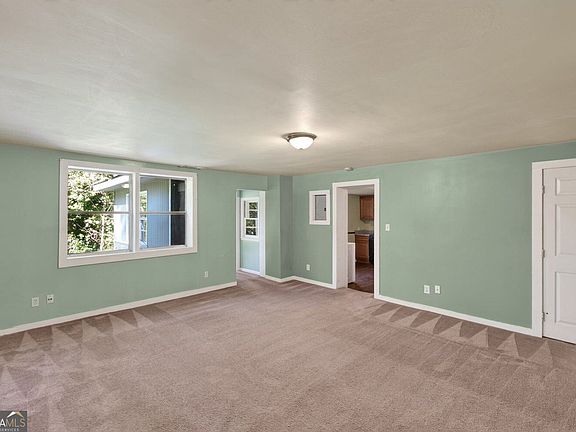 2nd image of 5749 Pinecrest Rd