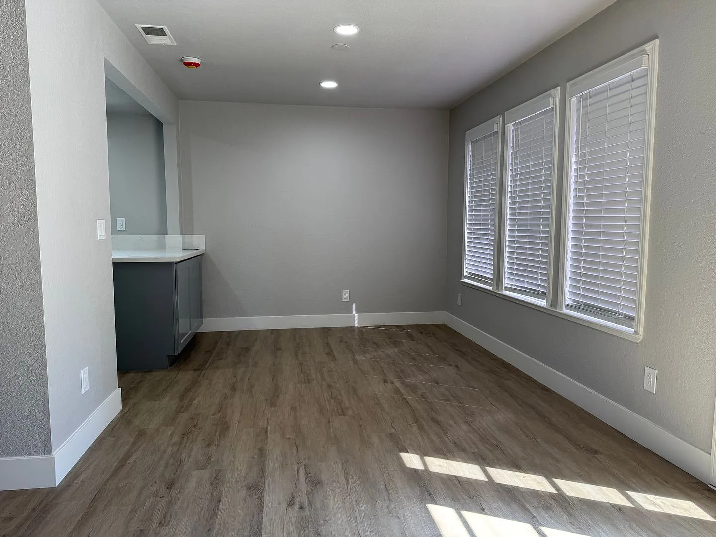 Newly updated Antelope home! — Photo 3