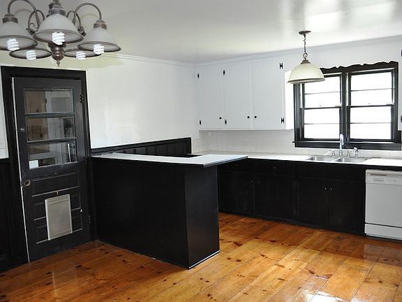 Large country Kitchen