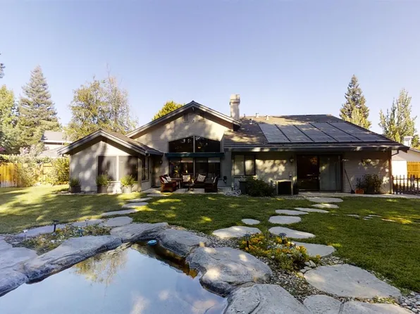 2140 Woods Creek Ct, Gold River, CA 95670