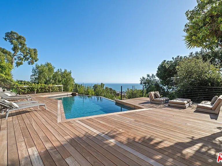 23812 Malibu Crest Dr — Photo 26
