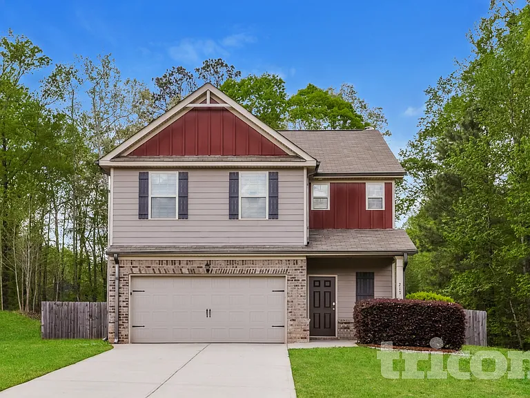 217 Adeline Ln — Photo 1