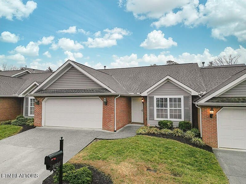 1st image of 8805 Carriage House Way