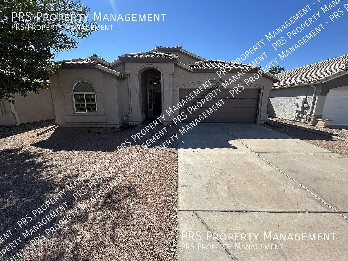 Beautiful Gilbert Home Showings Begin October 13th — Photo 2