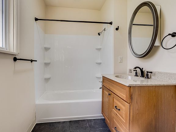 2nd image of 609 E Warrington Ave #1