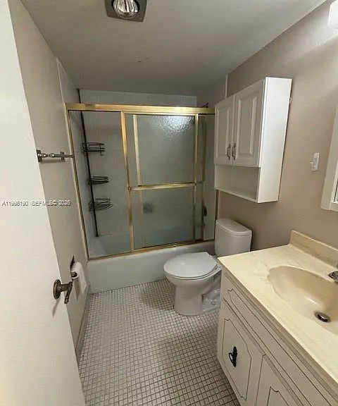 9050 Jacaranda Ln #8 — Photo 9