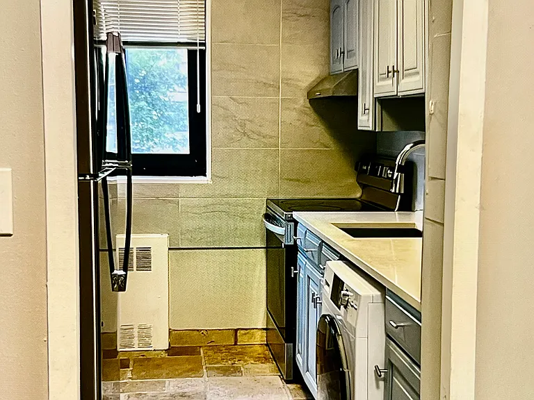 90 Prospect Ave #2B — Photo 6