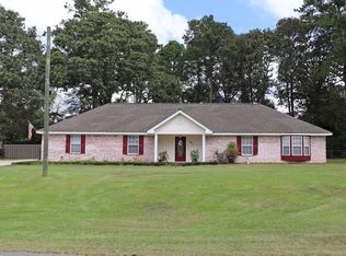 195 Somerset Dr, Hattiesburg, MS 39402