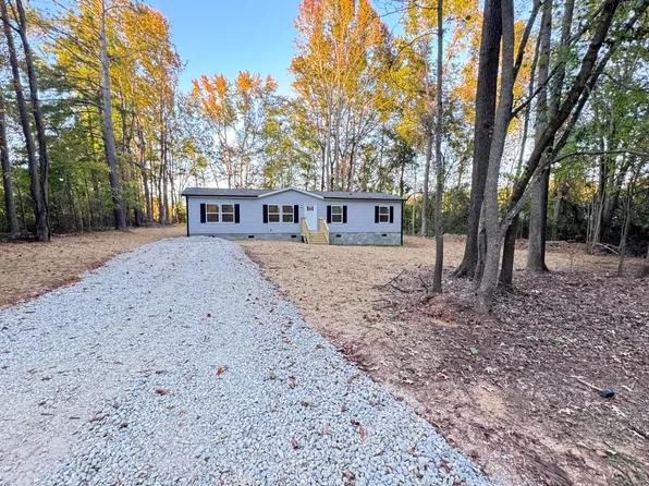 1814 J P Rd, Whitakers, NC 27891