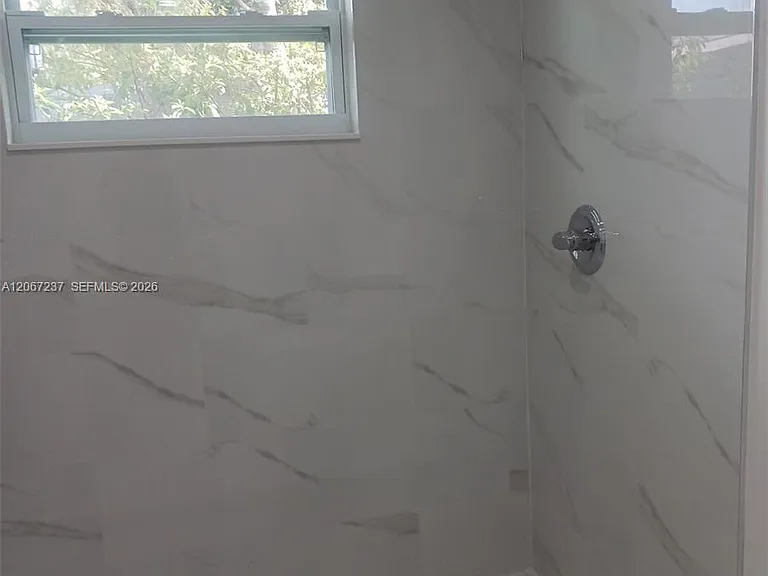 170 E 46th St #2 — Photo 11