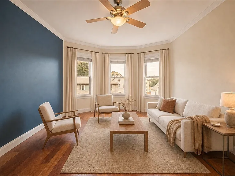 34-36 Howe St #3 — Photo 2